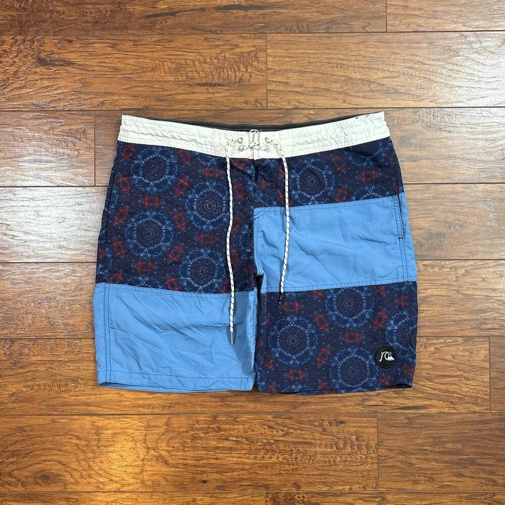 Quiksilver Men’s Blue Floral Madala Pattern Y2K Board Shorts Size 36